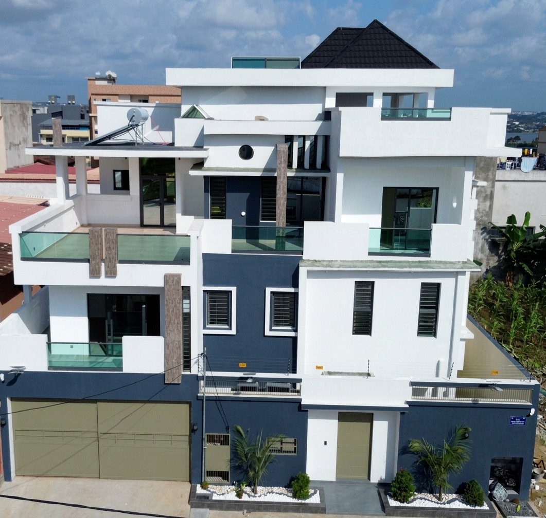 Villa Triplex de Prestige — Abatta Oribat